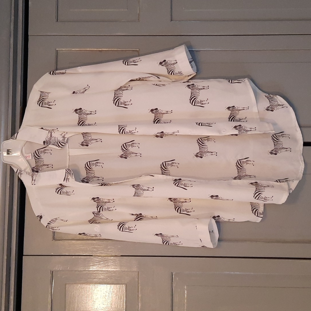 Lady zebra button up